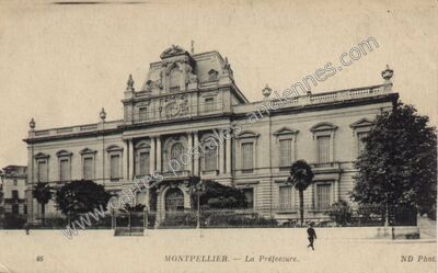 Carte postale ancienne La Préfecture — Montpellier (Hérault)