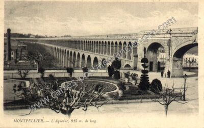 Carte postale ancienne L'Aqueduc, 915 m. de long — Montpellier (Hérault)