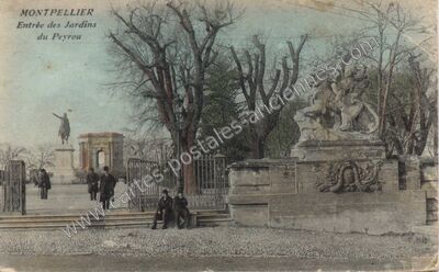 Carte postale ancienne Entrée des Jardins du Peyrou — Montpellier (Hérault)