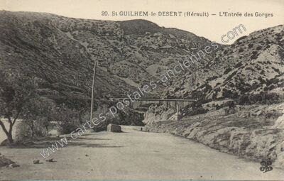 Carte postale ancienne L’Entrée des Gorges — Saint-Guilhem-le-Désert (Hérault)