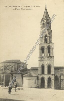 Carte postale ancienne Église (XVIIe siècle) et Place Gay-Lussac — Saint-Léonard (Gers)