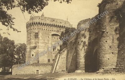 Carte postale ancienne Le Château et la fausse Porte — Dinan (Côtes-d'Armor)
