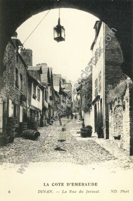 Carte postale ancienne La Rue du Jerzual — Dinan (Côtes-d'Armor)