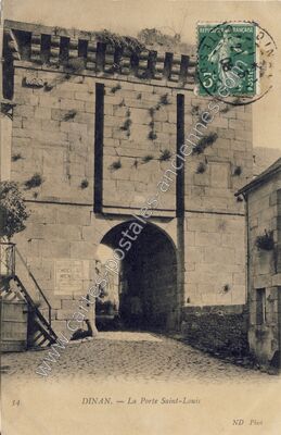 Carte postale ancienne La Porte Saint-Louis — Dinan (Côtes-d'Armor)