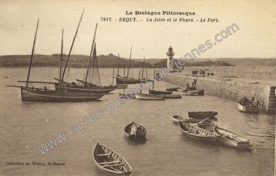 Carte postale ancienne La Jetée et le Phare. - Le Port — Erquy (Côtes-d'Armor)