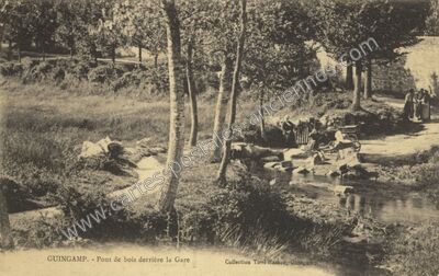 Carte postale ancienne Pont de bois derrière la Gare — Guingamp (Côtes-d'Armor)