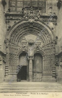 Carte postale ancienne Porche de la Basilique — Guingamp (Côtes-d'Armor)