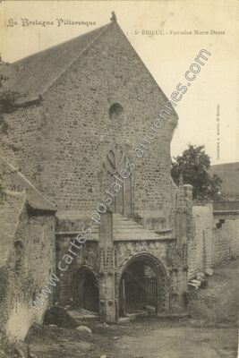 Carte postale ancienne Fontaine Notre Dame — Saint-Brieuc (Côtes-d'Armor)