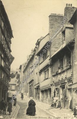 Carte postale ancienne Vieilles Maisons, Ruc Fardel — Saint-Brieuc (Côtes-d'Armor)
