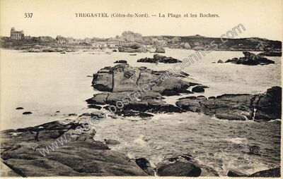 Carte postale ancienne La Plage et les Rochers — Trégastel (Côtes-d'Armor)