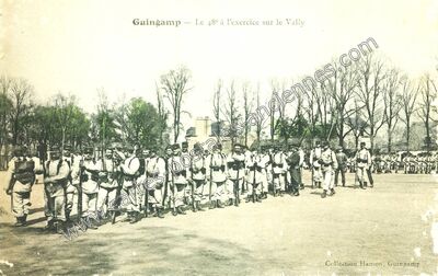 Carte postale ancienne Le 48° à l'exercice sur le Vally — Guingamp (Côtes-d'Armor)