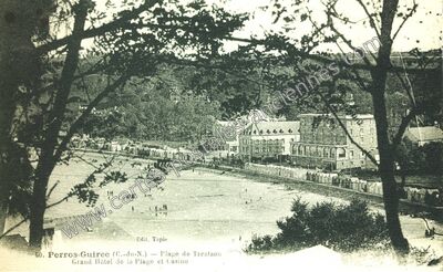 Carte postale ancienne Plage de Trestaou, Grand Hôtel de la Plage et Casino — Perros-Guirec (Côtes-d'Armor)