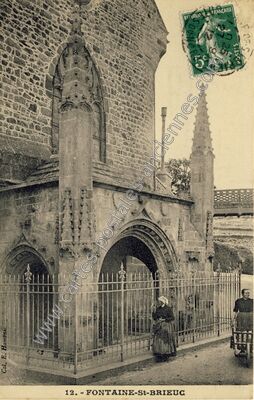 Carte postale ancienne Fontaine St Brieuc — Saint-Brieuc (Côtes-d'Armor)