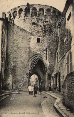 Carte postale ancienne Porte du Jerzual (côté extérieur) — Dinan (Côtes-d'Armor)