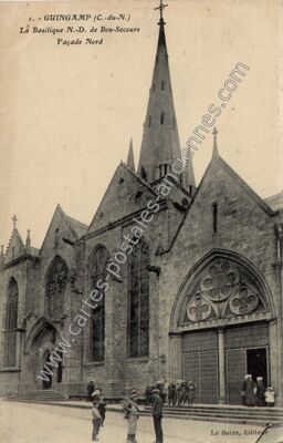 Carte postale ancienne La Basilique N.-D. de Bon-Secours Façade Nord — Guingamp (Côtes-d'Armor)