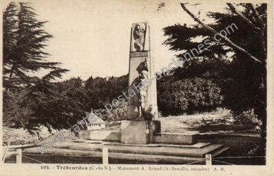 Carte postale ancienne Monument A. Briand (A. Beaufils, statuaire) — Trébeurden (Côtes-d'Armor)