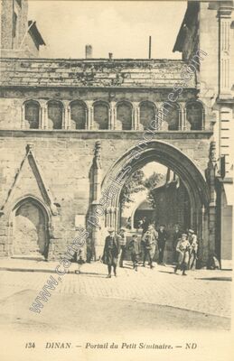 Carte postale ancienne Portail du Petit Séminaire — Dinan (Côtes-d'Armor)