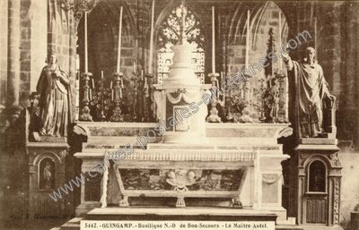 Carte postale ancienne Basilique N.-D de Bon-Secours - Le Maître-Autel — Guingamp (Côtes-d'Armor)