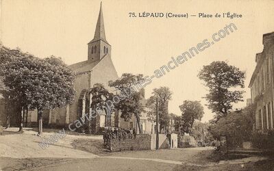 Carte postale ancienne Place de l'Église — Lépaud (Creuse)