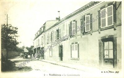 Carte postale ancienne La Gendarmerie — Vallieres (Creuse)