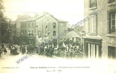 Carte postale ancienne Fête de Vallière – Distribution des Lots de la Tombola — Vallieres (Creuse)