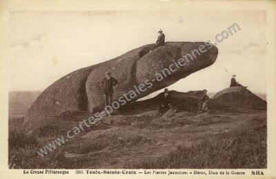Carte postale ancienne La Creuse Pittoresque. Les Pierres Jaumâtres — Hésus, Dieu de la Guerre — Toulx-Sainte-Croix (Creuse)