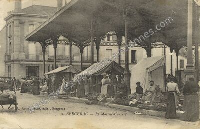 Carte postale ancienne Le Marché-Couvert — Bergerac (Dordogne)