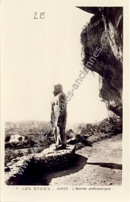 Carte postale ancienne L'Homme préhistorique — Les Eyzies-de-Tayac-Sireuil (Dordogne)