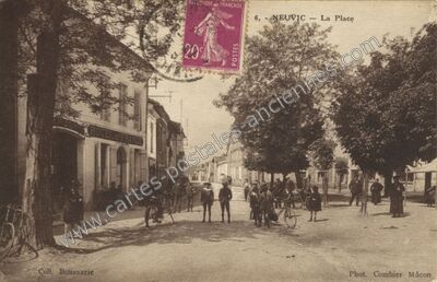 Carte postale ancienne La Place — Neuvic (Dordogne)