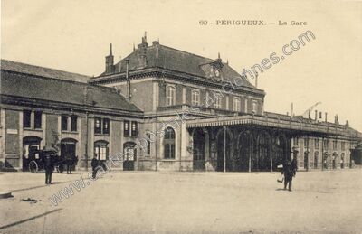 Carte postale ancienne La Gare — Périgueux (Dordogne)