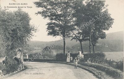 Carte postale ancienne La Boussenotte devant la Vierge — Baume-les-Dames (Doubs)