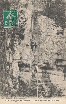 Carte postale ancienne Les Echelles de la Mort — Charquemont (Doubs)