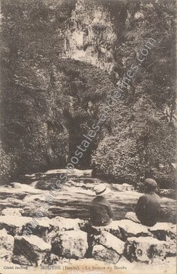 Carte postale ancienne La Source du Doubs — Mouthe (Doubs)