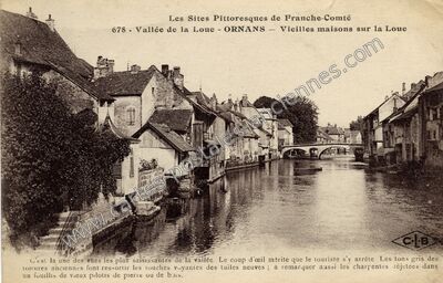 Carte postale ancienne Vallée de la Loue - Vieilles maisons sur la Loue — Ornans (Doubs)