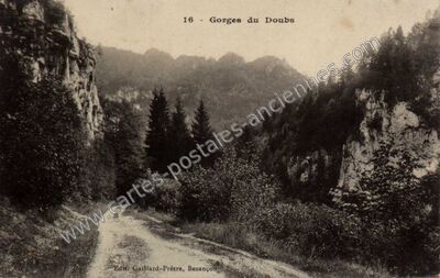 Carte postale ancienne Gorges du Doubs — Grand'Combe-des-Bois (Doubs)