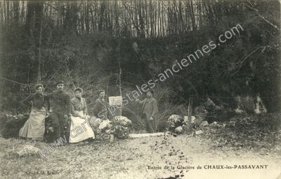 Carte postale ancienne Entrée de la Glacière — Chaux-lès-Passavant (Doubs)