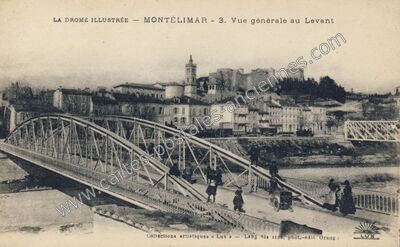 Carte postale ancienne Vue générale au Levant — Montélimar (Drôme)