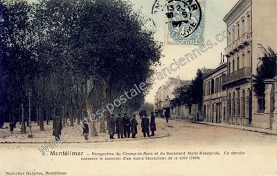 Carte postale ancienne Perspective du Champ-de-Mars et du Boulevard Marie-Desmarais — Montélimar (Drôme)