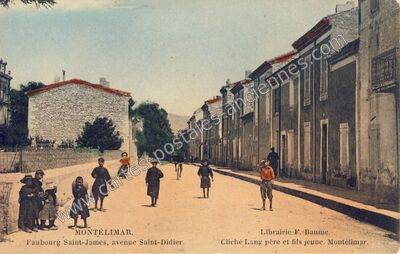 Carte postale ancienne Faubourg Saint-James, avenue Saint-Didier — Montélimar (Drôme)