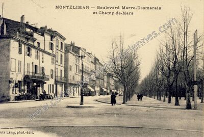 Carte postale ancienne Boulevard Marre-Desmarais et Champ-de-Mars — Montélimar (Drôme)