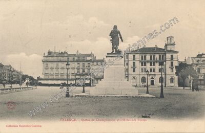 Carte postale ancienne Statue de Championnet et l'Hôtel des Postes — Valence (Drôme)