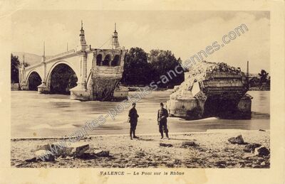 Carte postale ancienne Le Pont sur le Rhône — Valence (Drôme)