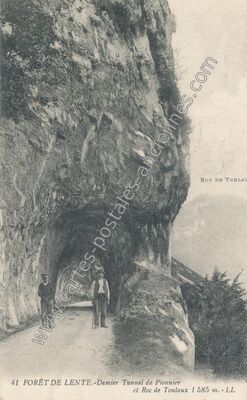 Carte postale ancienne Foret de Lente — Bouvante (Drôme)