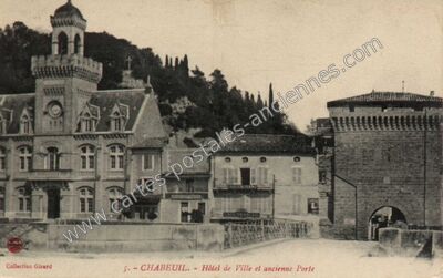 Carte postale ancienne Hôtel de Ville et ancienne Porte — Chabeuil (Drôme)