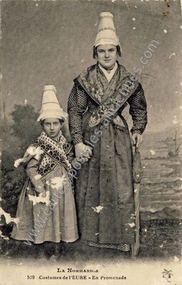 Carte postale ancienne Costume de l'Heure — Non Localisée (Eure)