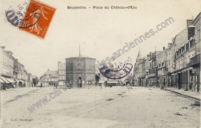 Carte postale ancienne Place du Château-d'Eau — Beuzeville (Eure)