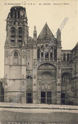 Carte postale ancienne Façade de l'Eglise — Gisors (Eure)