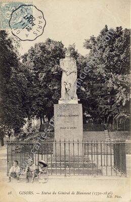 Carte postale ancienne Statue du Général de Blanmont (1770-1846) — Gisors (Eure)