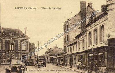 Carte postale ancienne Place de l'Eglise — Lieurey (Eure)