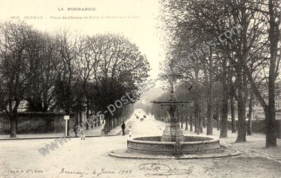 Carte postale ancienne Place du Champ-de-Foire et Boulevard Dubur — Bernay (Eure)
